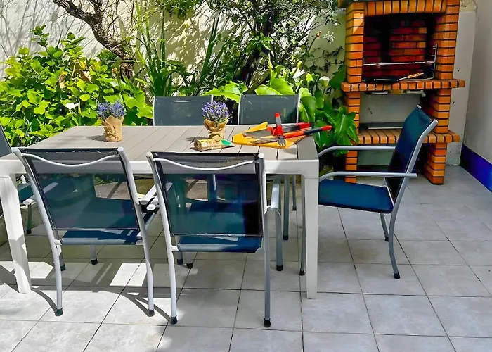 Patio Privado Com Churrasqueira By Ferias Em Figueira * Figueira da Foz